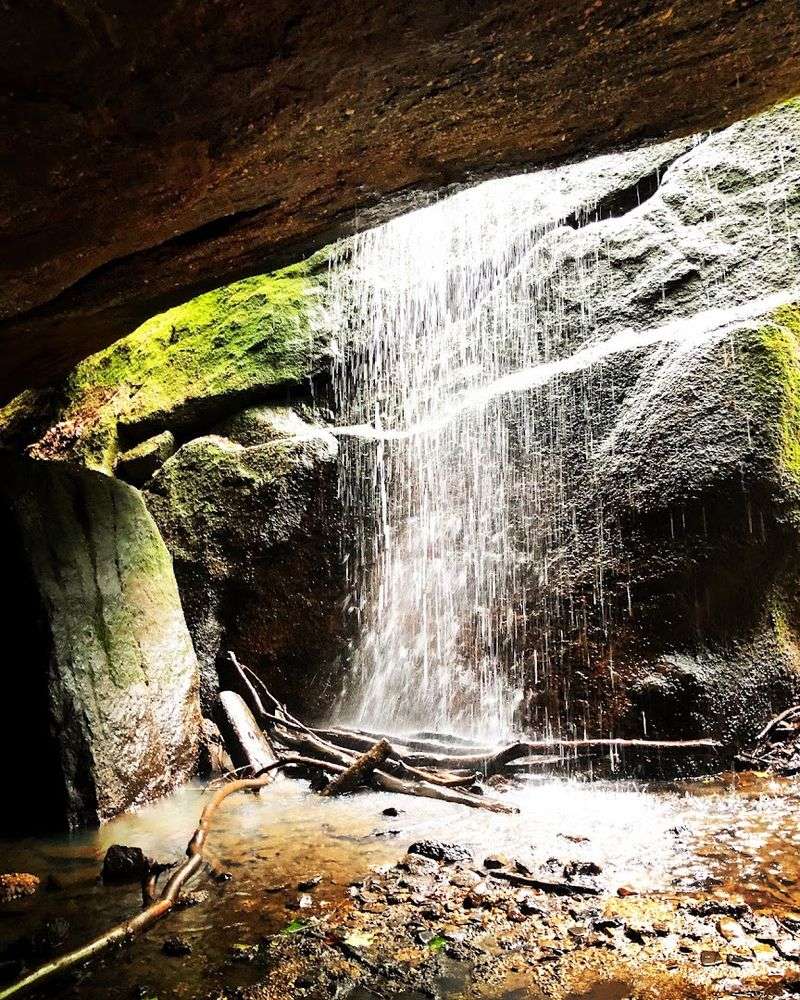 Mineha Falls and Cascade Falls