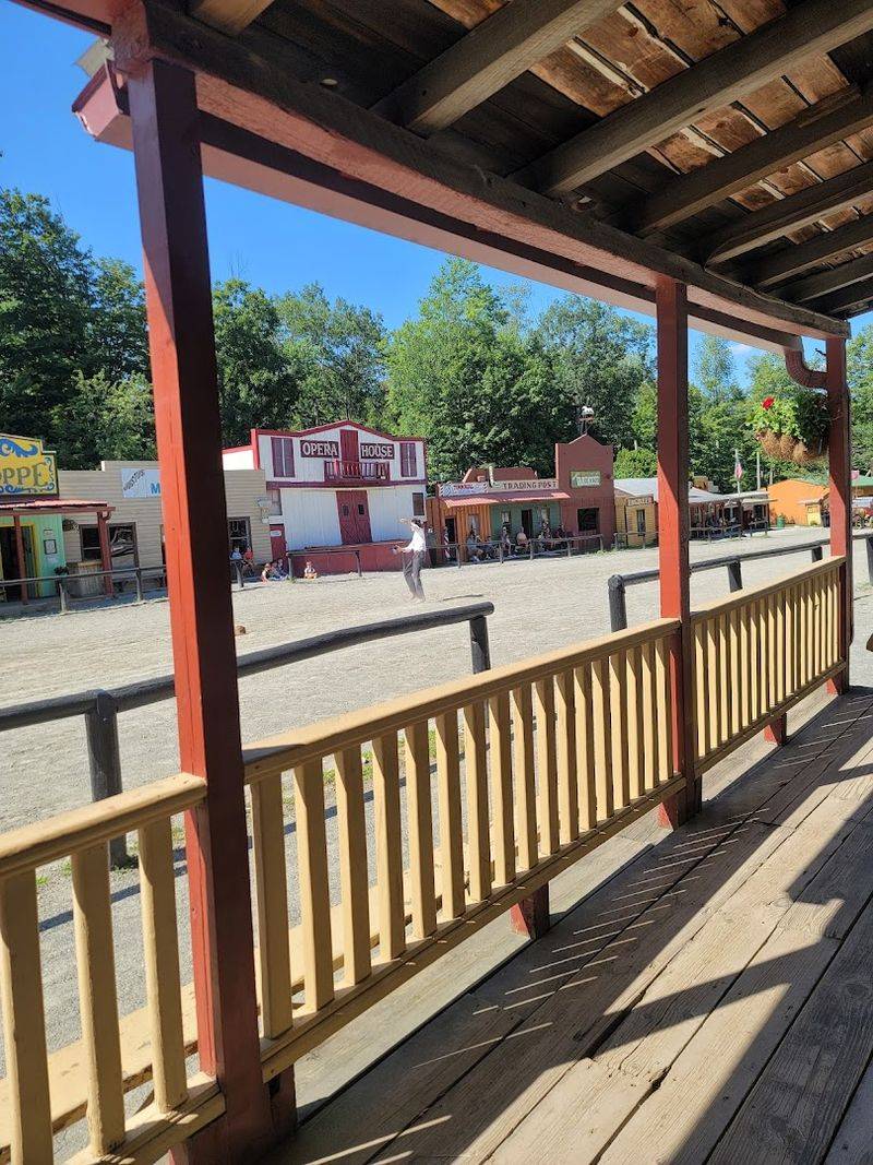 Mini-Golf on the Frontier