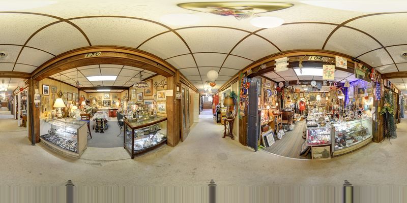 Model Trains and Collectibles That Thrill Hobbyists