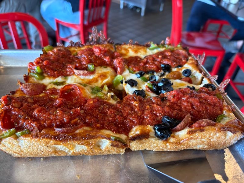 Motown Supreme — Loaded and Legendary