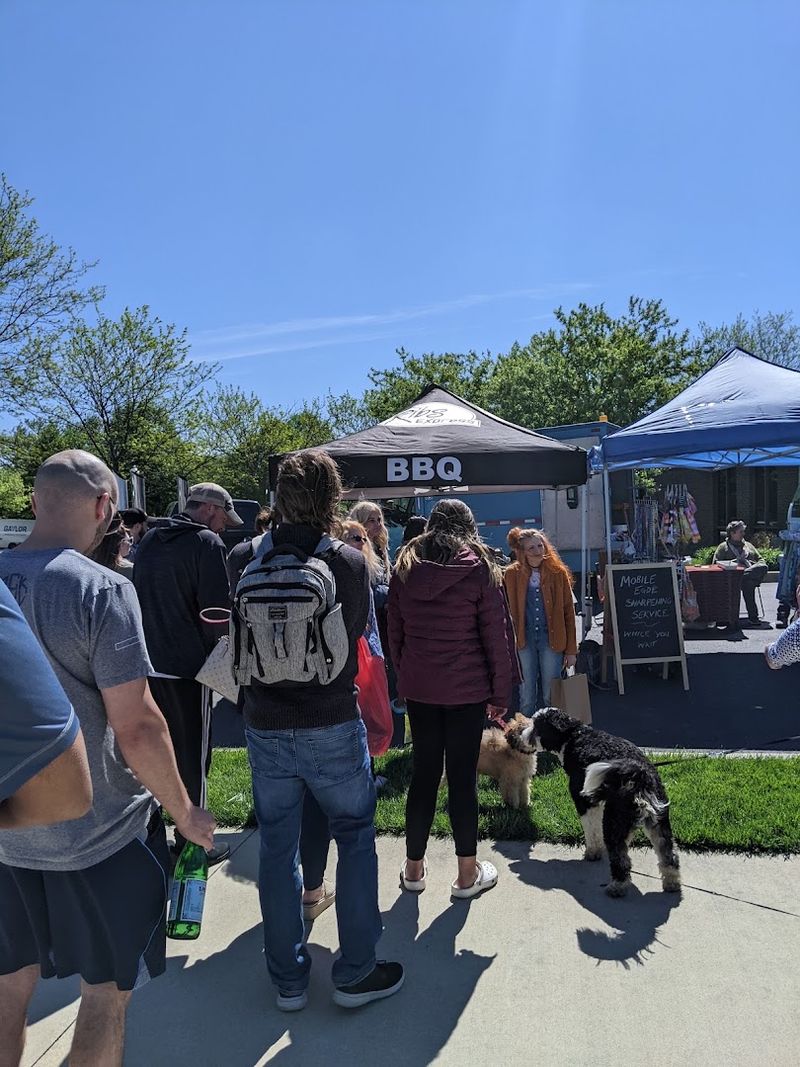 Mouthwatering Food Vendors and Food Trucks