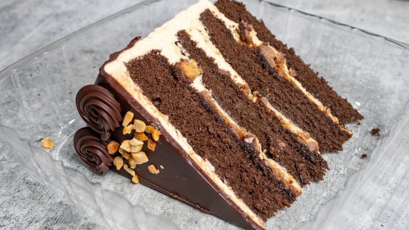 Mouthwatering Layer Cakes Made with Serious Skill
