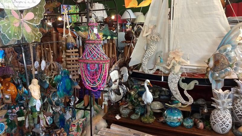 Nautical and Tiki Decor for the Beach House Lover Nautical and Tiki Decor for the Beach House Lover