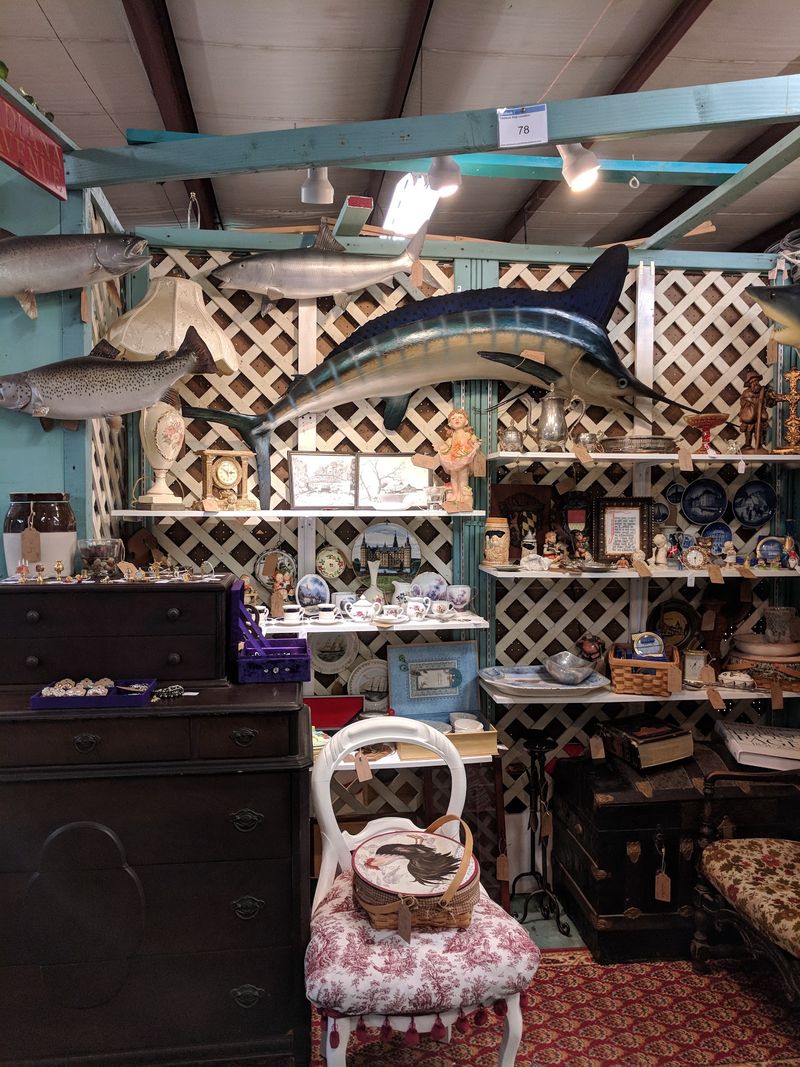 Neatly Organized Booths That Make Browsing a Pleasure