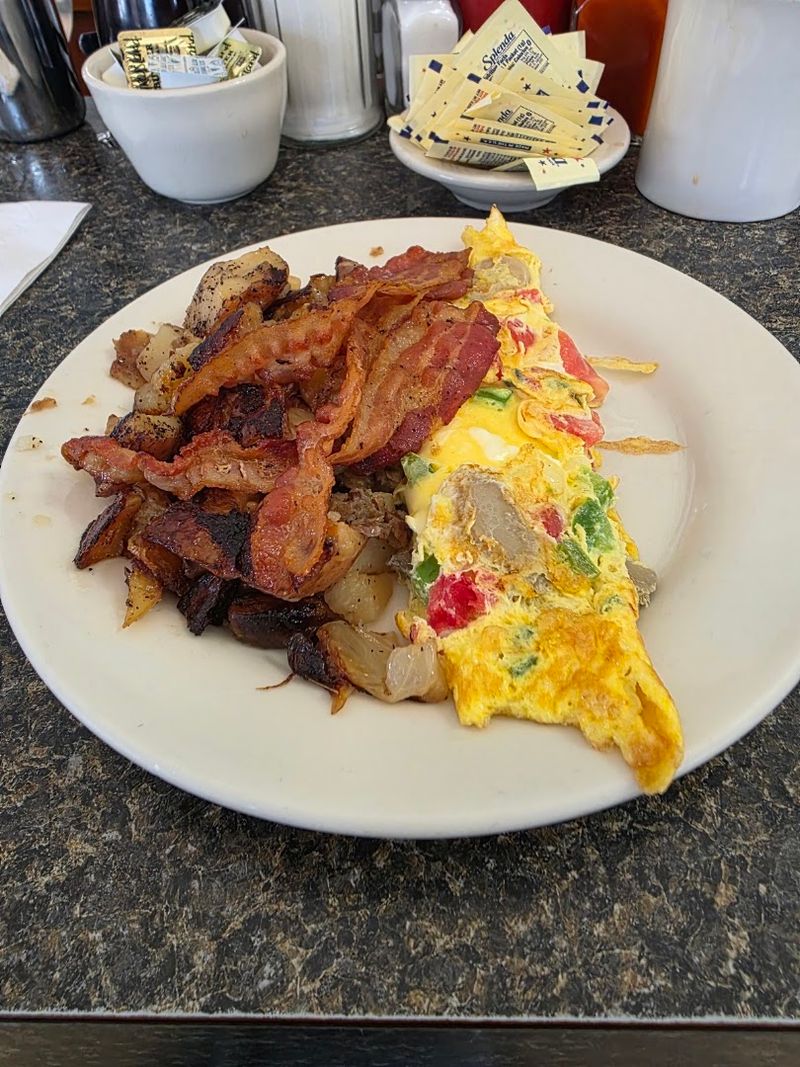 Omelets That Keep Customers Coming Back Omelets That Keep Customers Coming Back