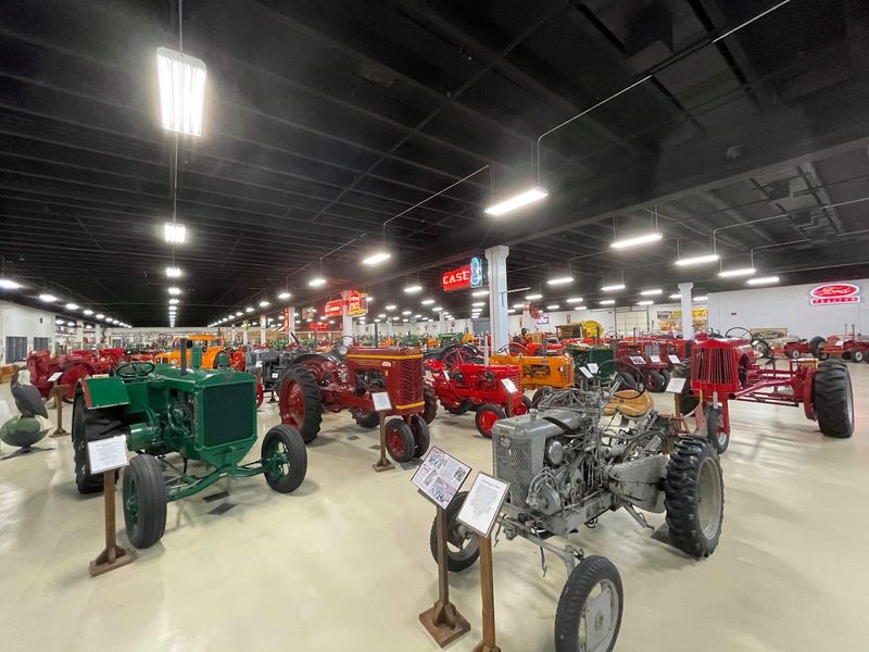 One of the Earliest Hydraulic Tractors Ever Built — Assembled From Surplus Parts One of the Earliest Hydraulic Tractors Ever Built — Assembled From Surplus Parts