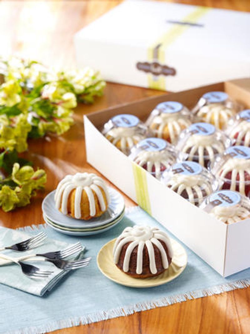 Online Ordering Makes Cake Days Effortless