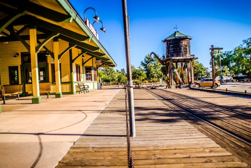 Operating Hours and Planning Your Visit Operating Hours and Planning Your Visit