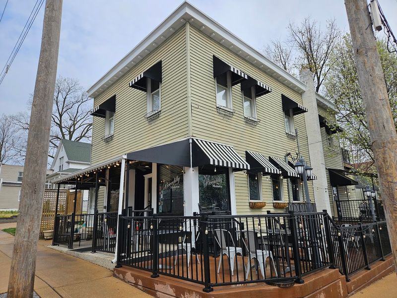 Outdoor Patio Dining That Feels Like a Special Occasion Outdoor Patio Dining That Feels Like a Special Occasion