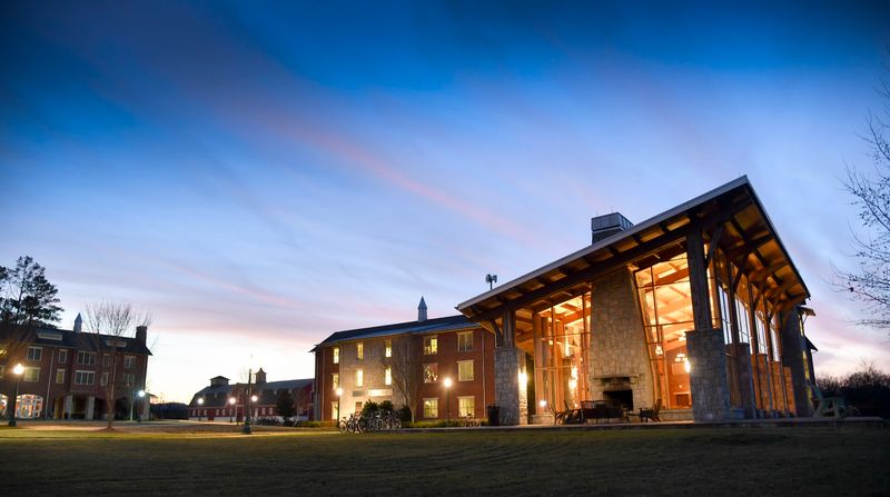 Outstanding Dining, Recreation, and Campus Facilities
