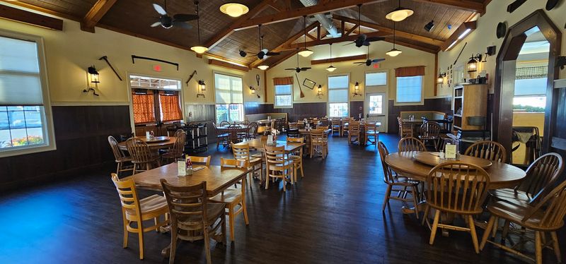 Outstanding Service That Makes Large Groups Feel at Home