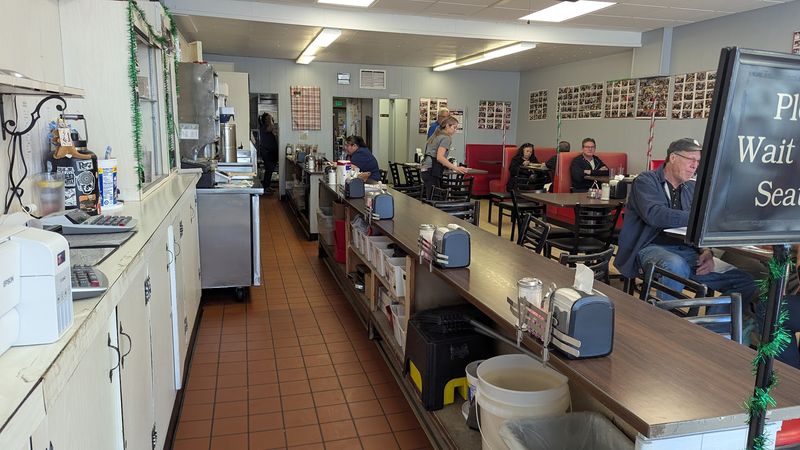 Over 40 Years of Family Cooking in One Spot Over 40 Years of Family Cooking in One Spot
