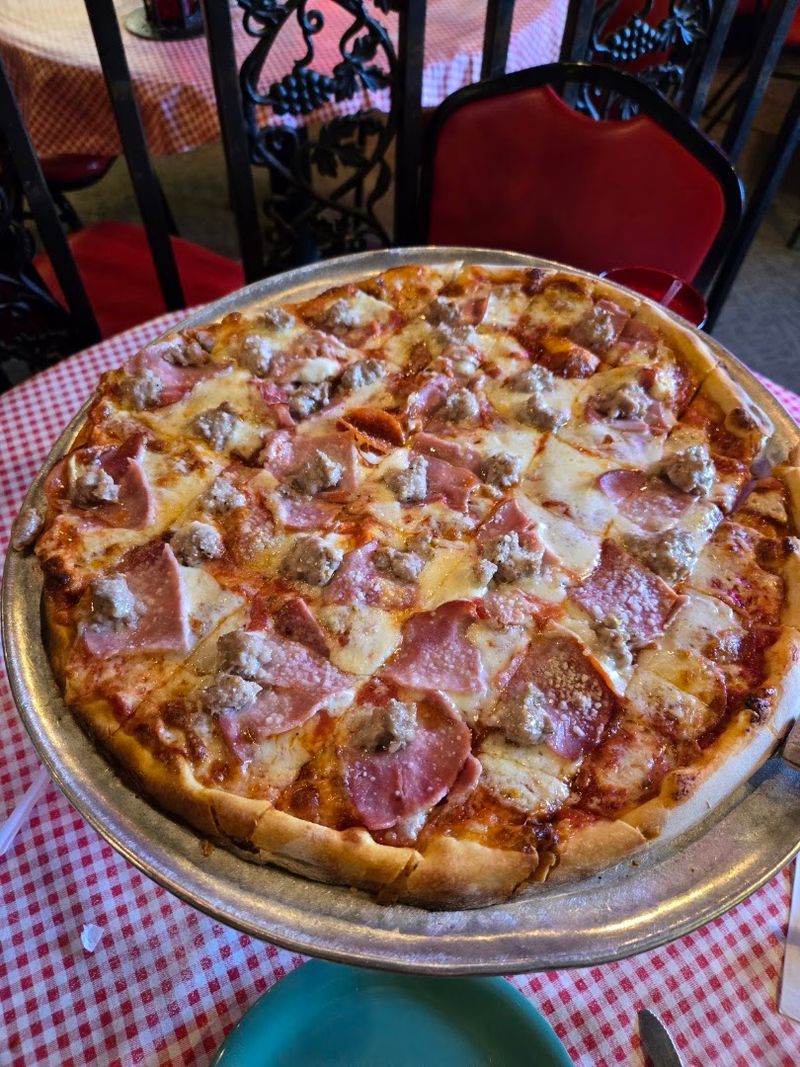 Over 60 Years of Thin-Crust Tradition