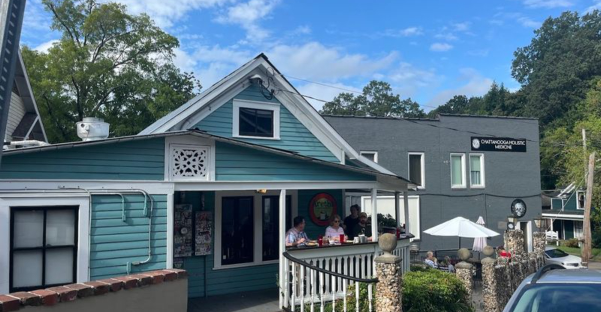 Pancake Lovers Travel From Across Tennessee To Eat At This Iconic Restaurant