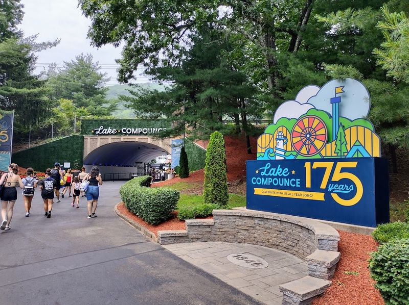 Park Cleanliness and Staff Friendliness: A Genuine Standout