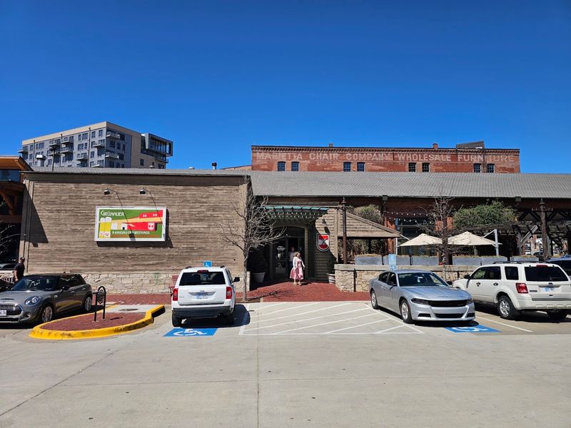 Parking and Location Convenience Parking and Location Convenience