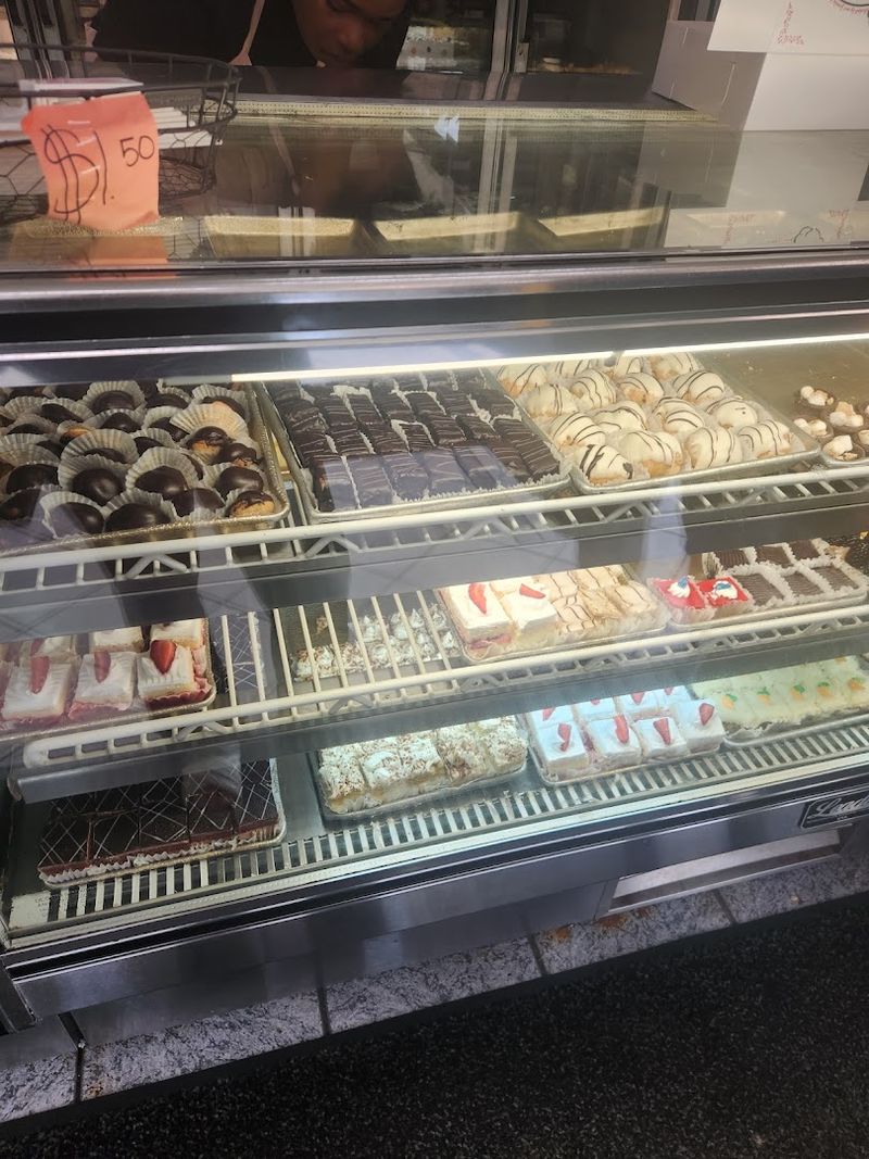 Pastries That Sell Out Before Noon Pastries That Sell Out Before Noon