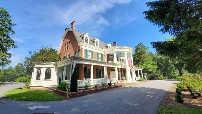 Peaceful Lodging Options for Every Style