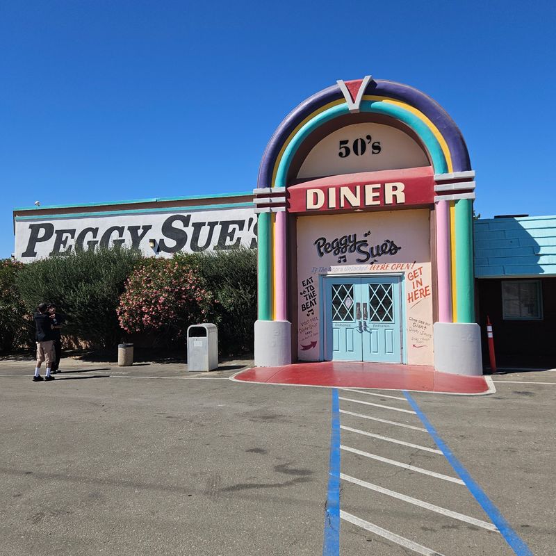 Peggy Sue's 50's Diner - Yermo, California Peggy Sue's 50's Diner - Yermo, California