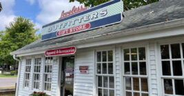 People From All Over Tennessee Make The Drive To Eat At This Unassuming Diner