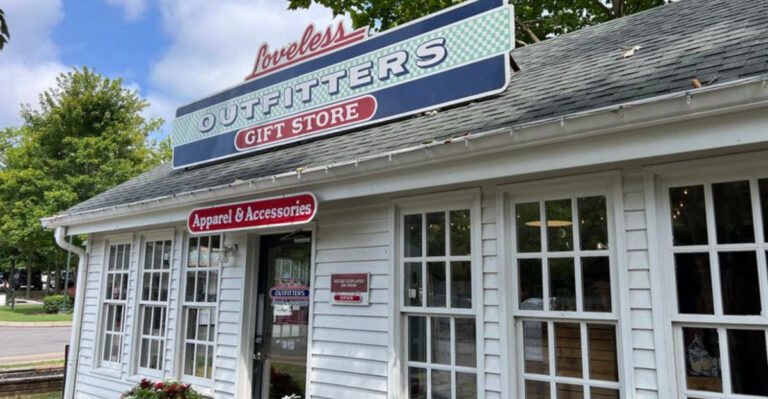 People From All Over Tennessee Make The Drive To Eat At This Unassuming Diner
