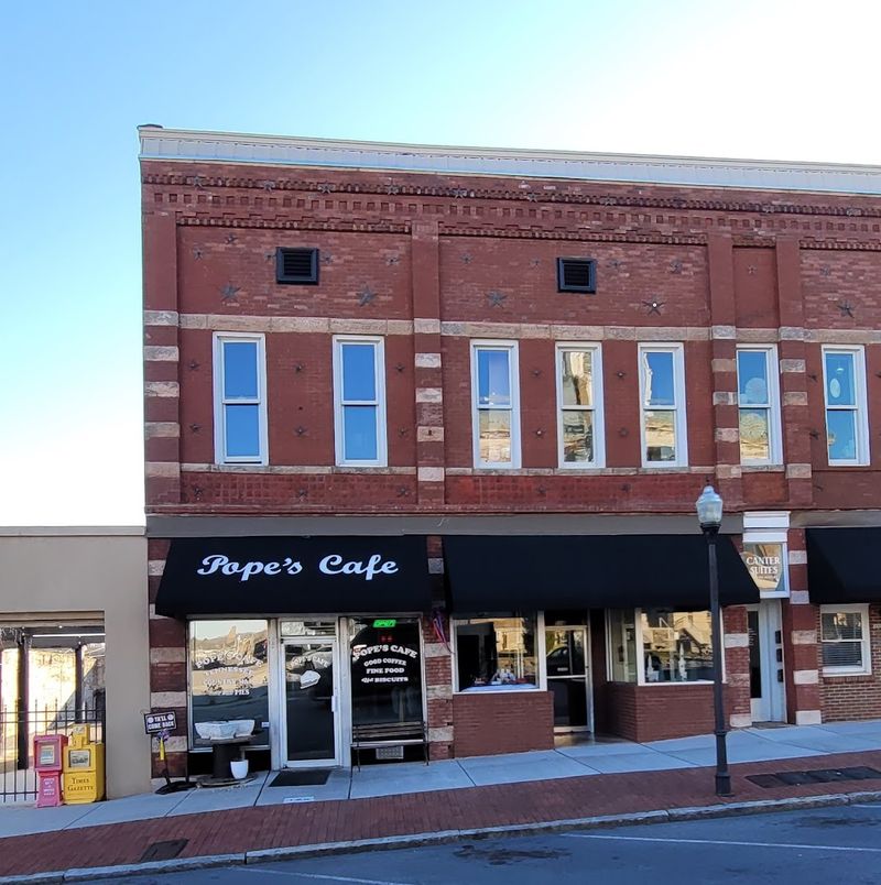 Perfectly Located on Shelbyville's Public Square