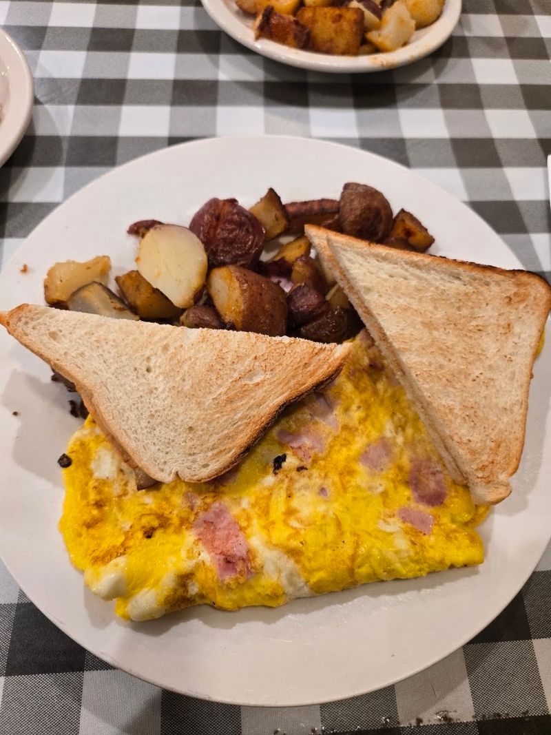 Polish and Italian Specialties That Surprise First-Time Visitors Polish and Italian Specialties That Surprise First-Time Visitors