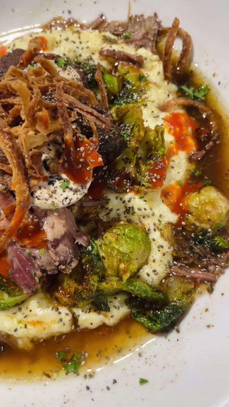 Pot Roast Over Cheesy Grits That Blew Everyone Away Pot Roast Over Cheesy Grits That Blew Everyone Away