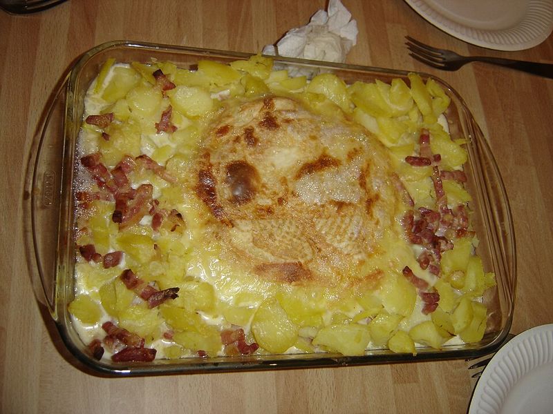 Potatoes au gratin with ham Potatoes au gratin with ham