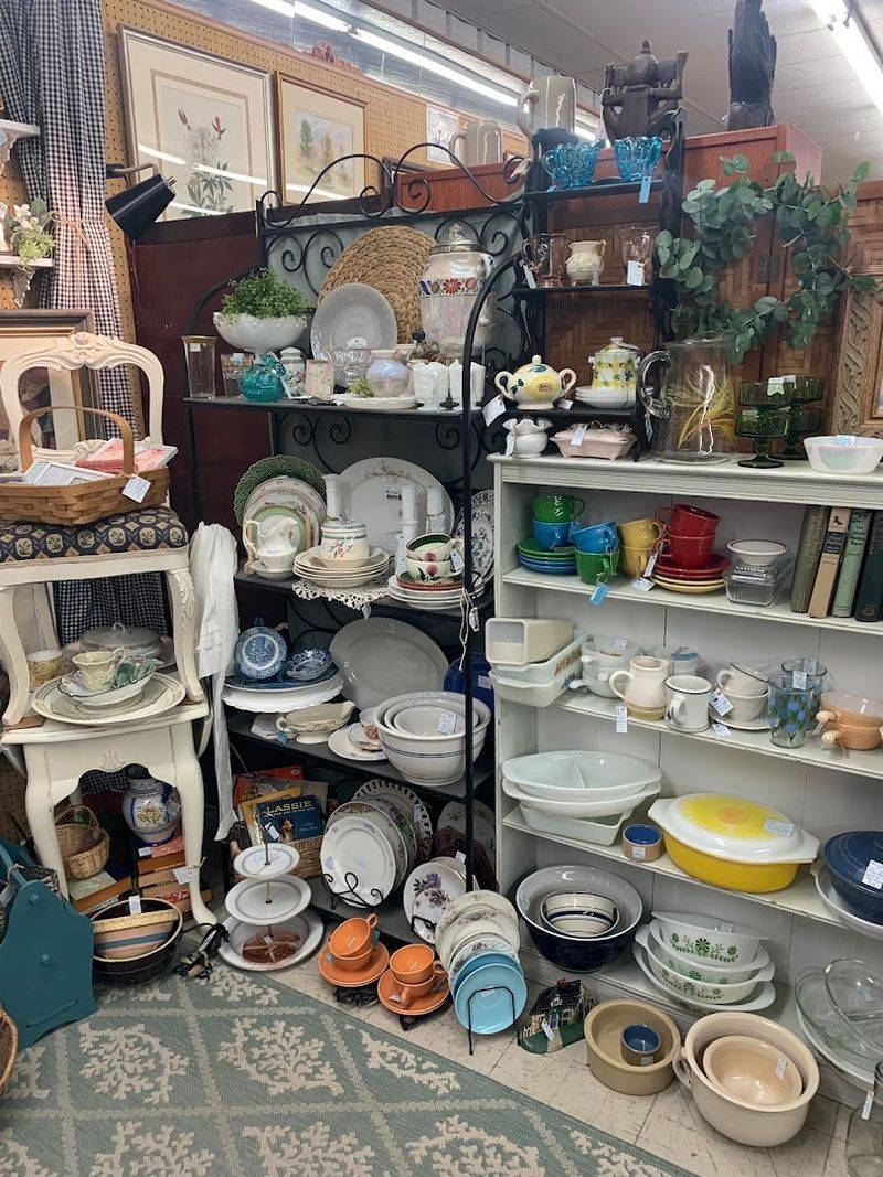Pottery and Ceramics From Beloved American Brands Pottery and Ceramics From Beloved American Brands