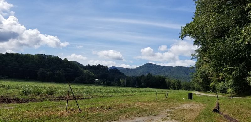 Proximity to Asheville Without Asheville Prices Proximity to Asheville Without Asheville Prices