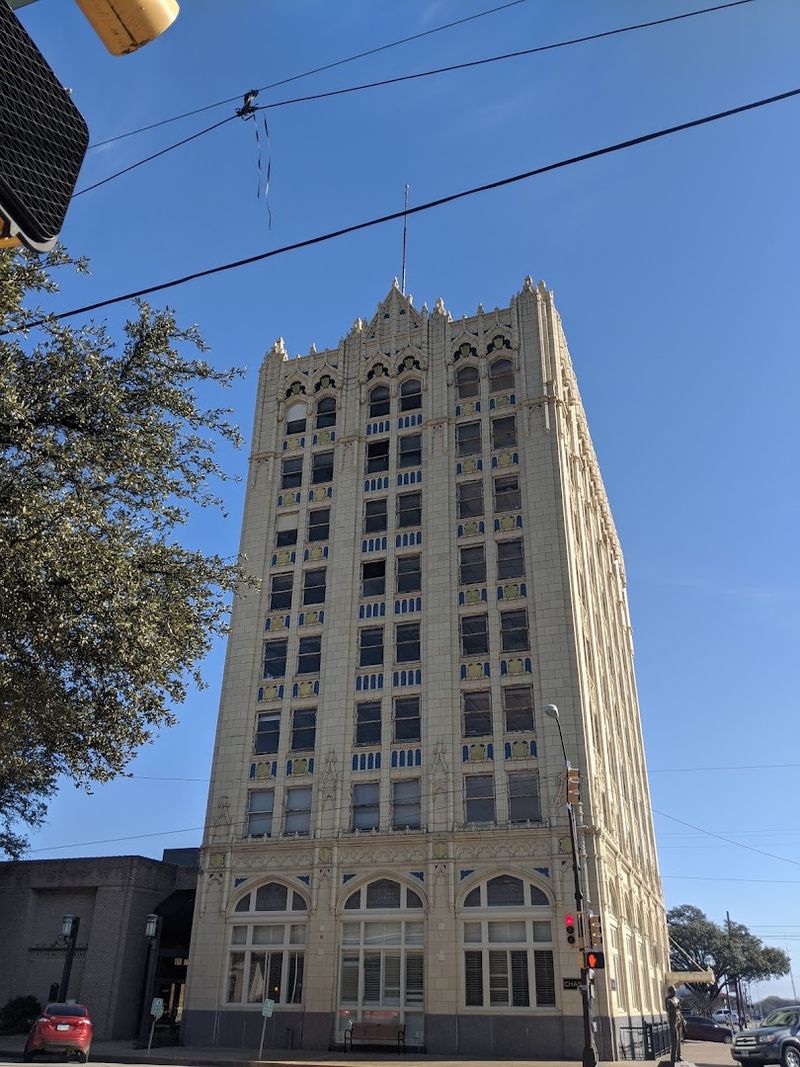 Proximity to Dallas Without the Dallas Price Tag Proximity to Dallas Without the Dallas Price Tag