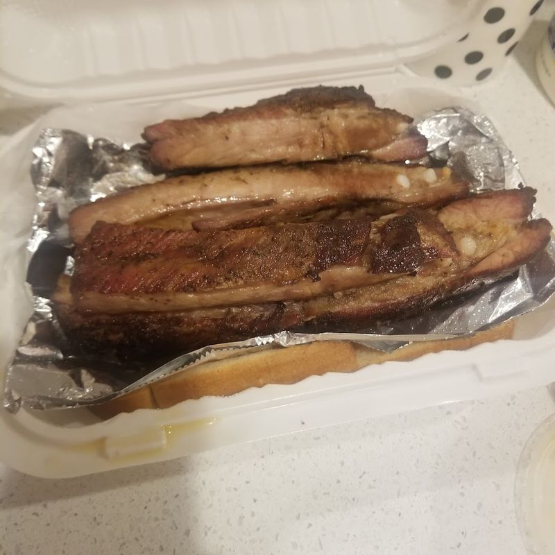 Pulled Pork and Ribs That Speak for Themselves