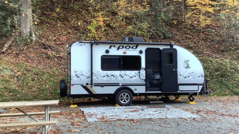 RV Sites With Full Hookups for the Road-Trip Crowd RV Sites With Full Hookups for the Road-Trip Crowd