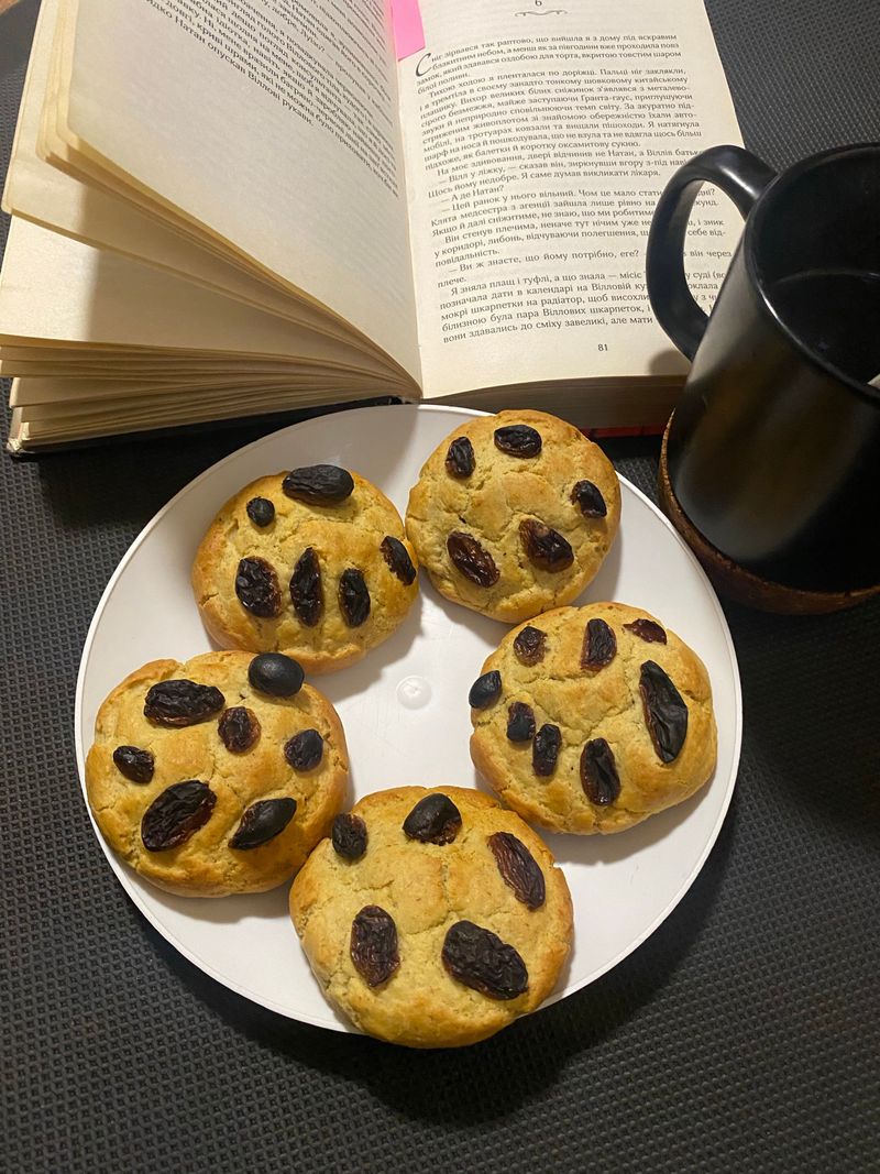 Raisin cookies