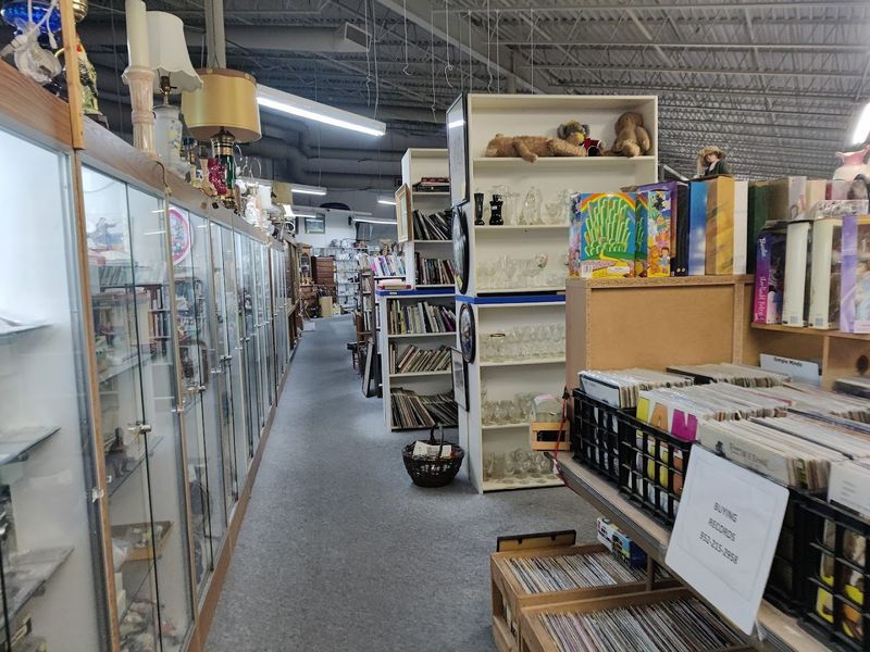 Records and Music Finds for the Vinyl Enthusiast Records and Music Finds for the Vinyl Enthusiast