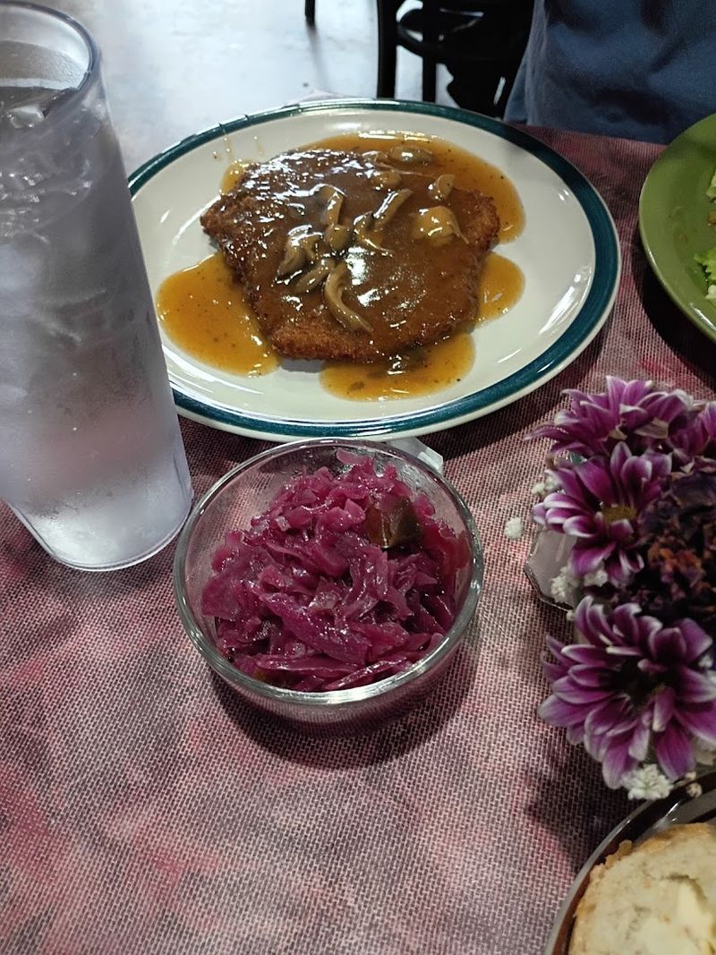 Red Cabbage — The Side Dish That Earns Its Own Fan Mail