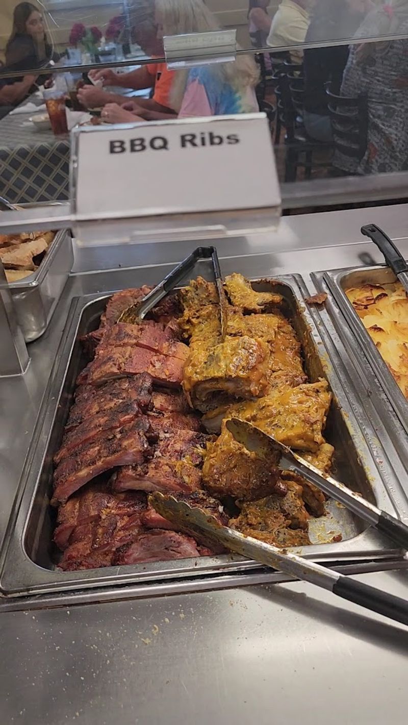 Ribs on Fridays and Saturdays That Diners Plan Ahead For