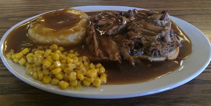 Roast beef with mashed potatoes