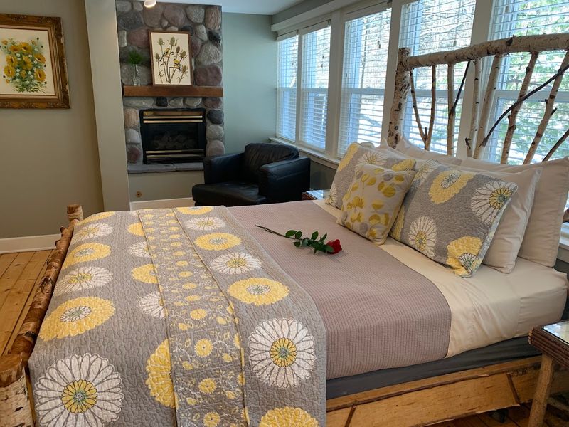 Romance Packages That Actually Deliver Romance Packages That Actually Deliver