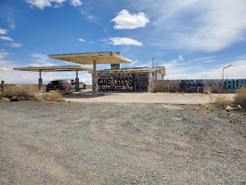 Route 66 and the Rise of Two Guns as a Tourist Trap