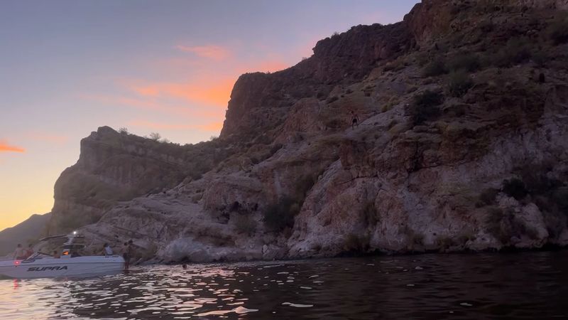 Saguaro Lake Kayaking Under the Stars