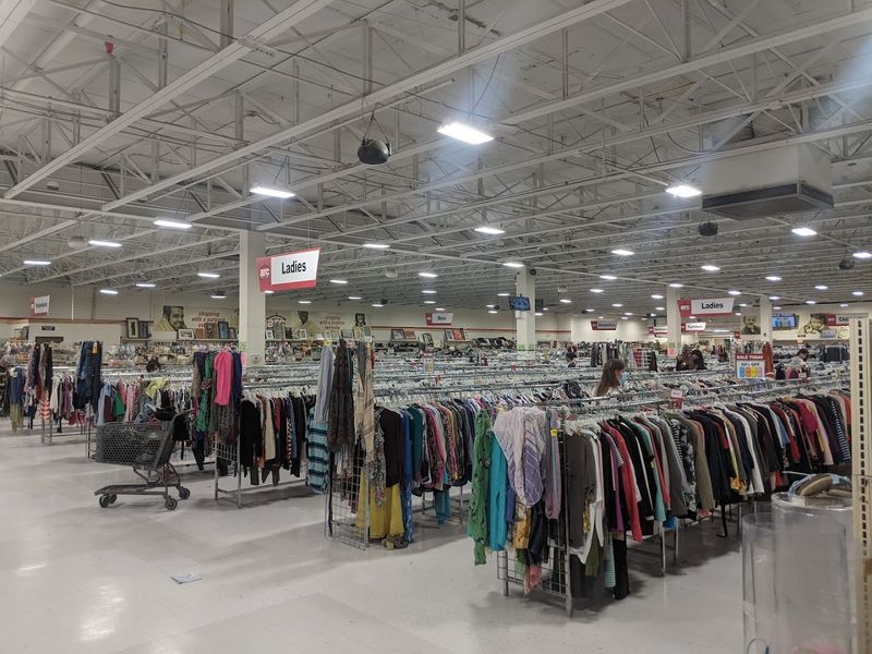 Saturday Half-Off Sales Are the Secret Weapon