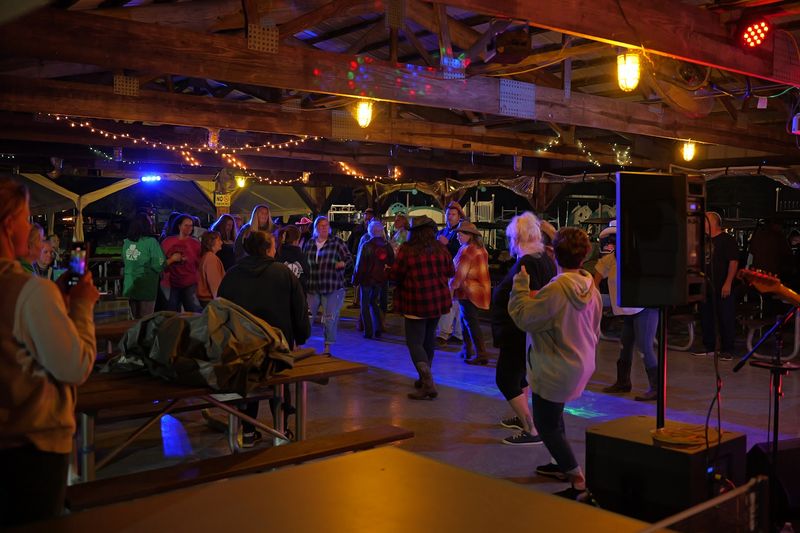 Saturday Night Live Entertainment That Keeps Adults Dancing