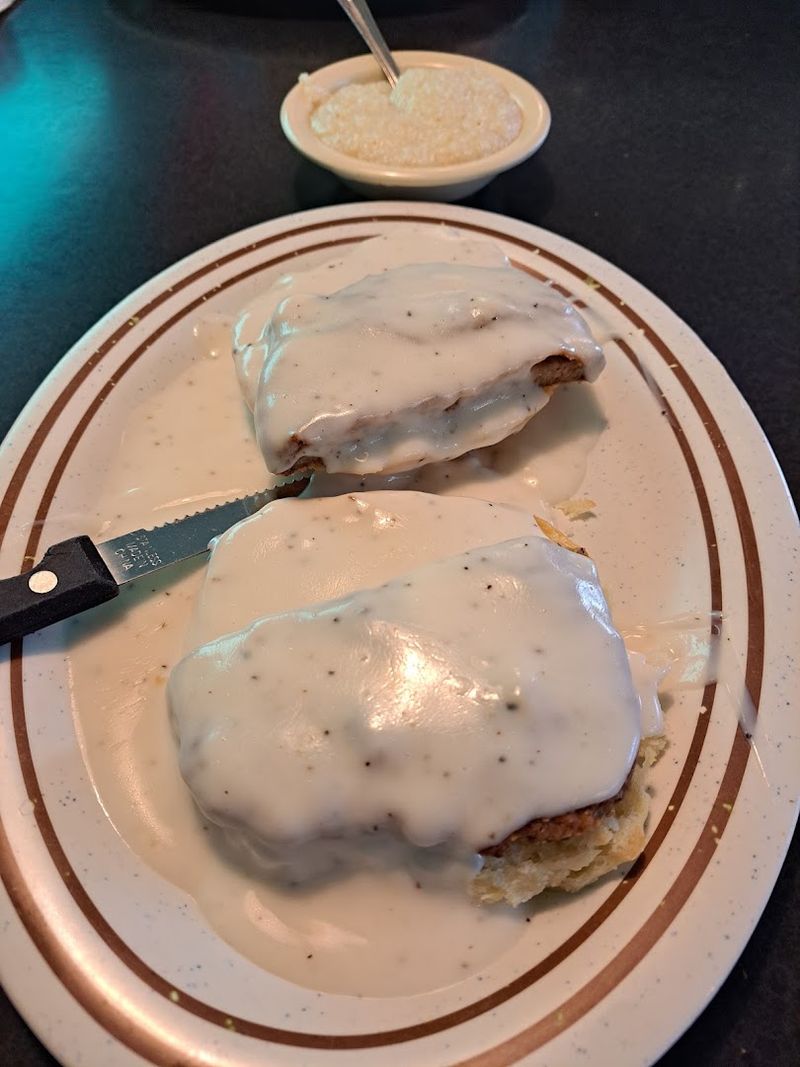 Sawmill Gravy and Country Fried Steak Worth Waking Up For