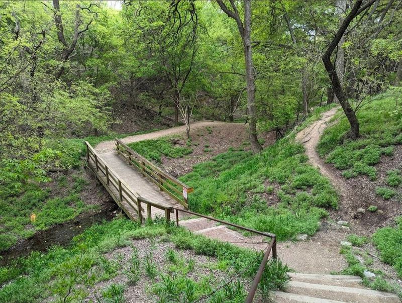 Scenic Trails That Pack a Punch for a 16-Acre Park