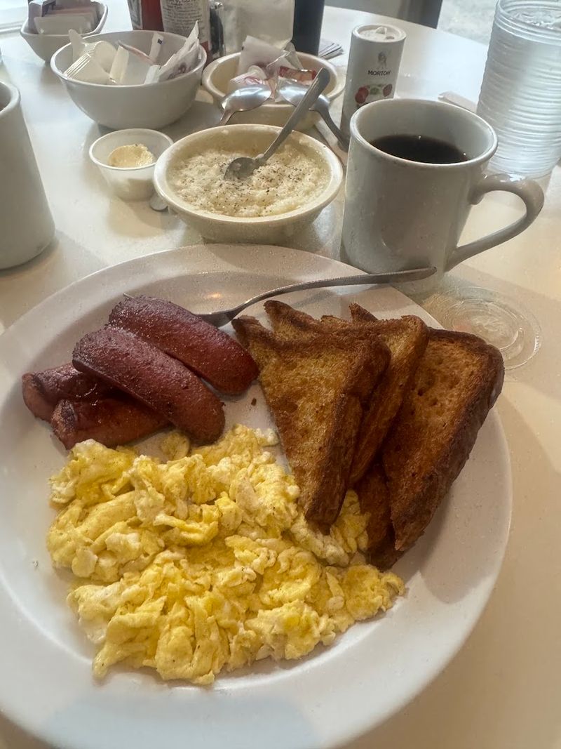 Scrambled Eggs So Fluffy They Deserve Their Own Fan Club Scrambled Eggs So Fluffy They Deserve Their Own Fan Club