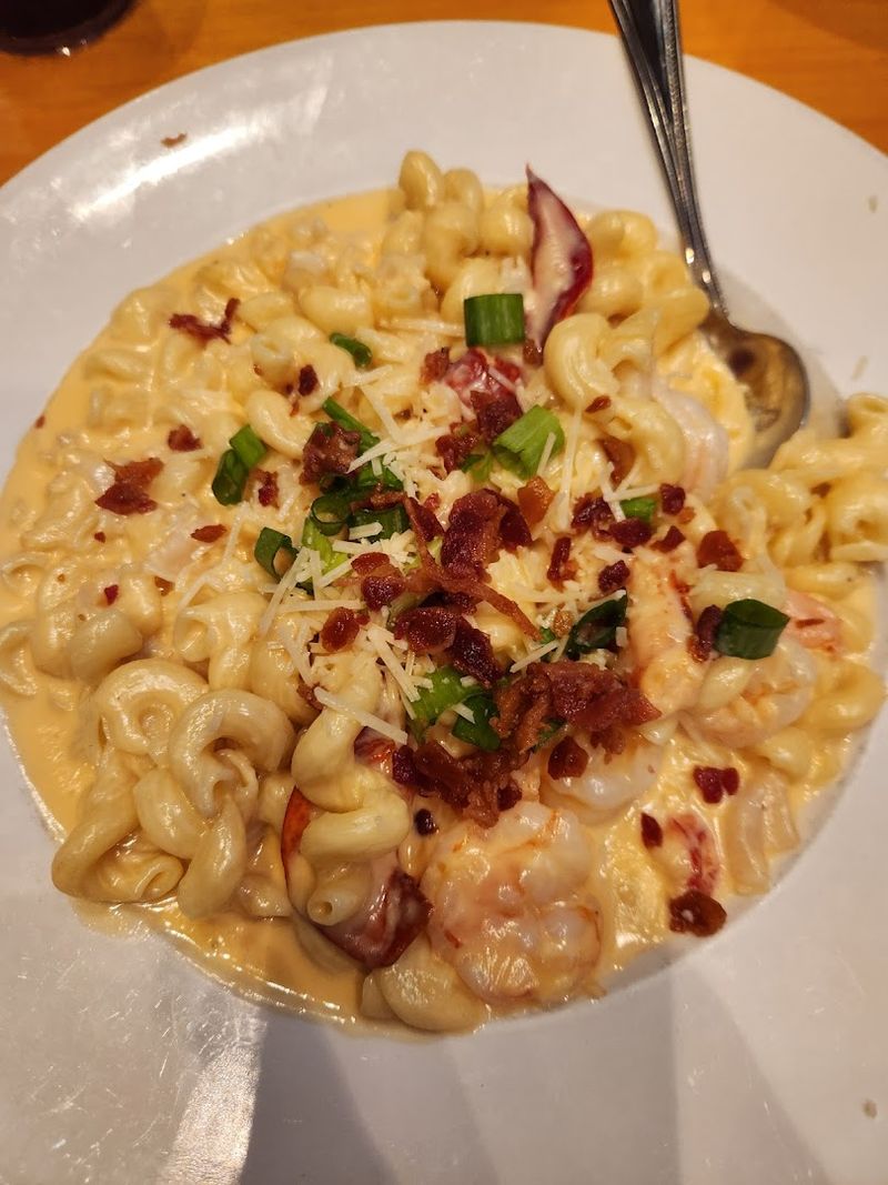 Seafood Mac and Cheese Loaded With the Good Stuff Seafood Mac and Cheese Loaded With the Good Stuff