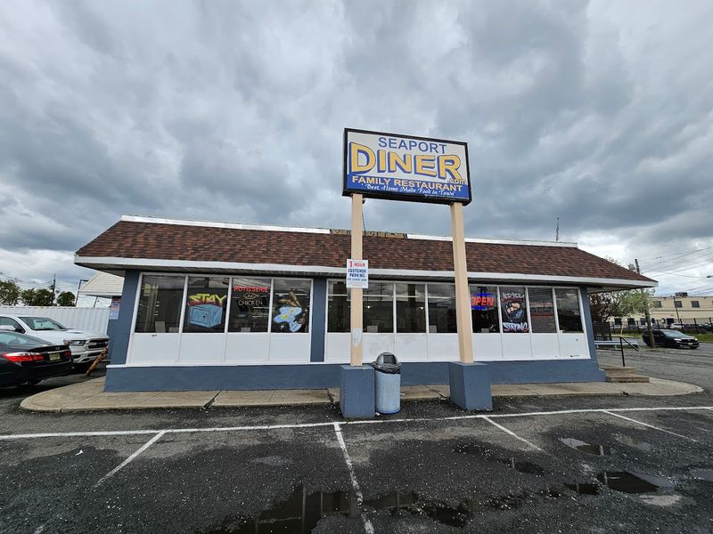 Seaport Diner - Elizabeth, New Jersey