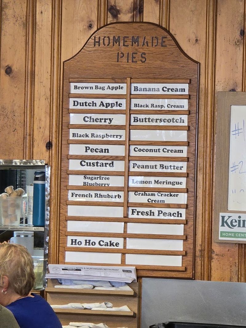 Seasonal Specials That Keep Regulars Coming Back
